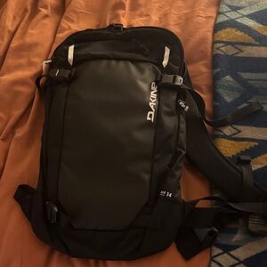 14L Dakine Black Backpack